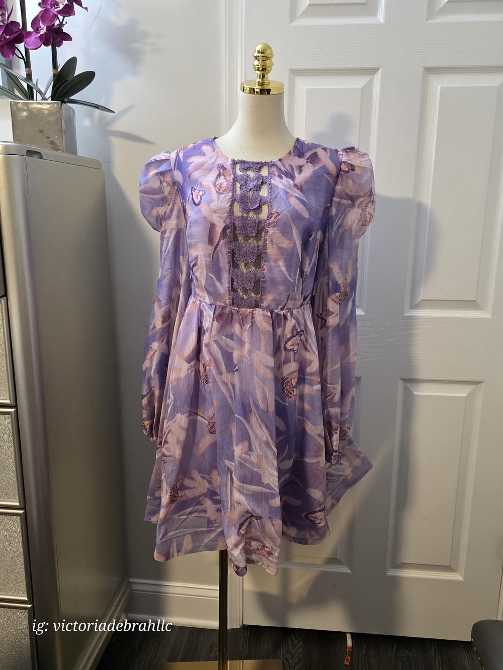 L'ATISTE Lavender Floral Puff-Sleeve Dress